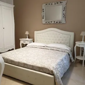 Bed & Breakfast Dimoramuri, Catania